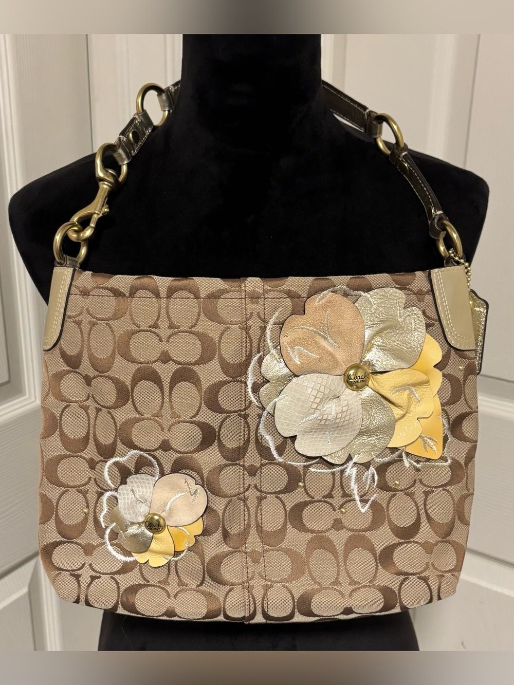 Coach F16879 Bleeker Leather Floral Carly Shoulder Bag
